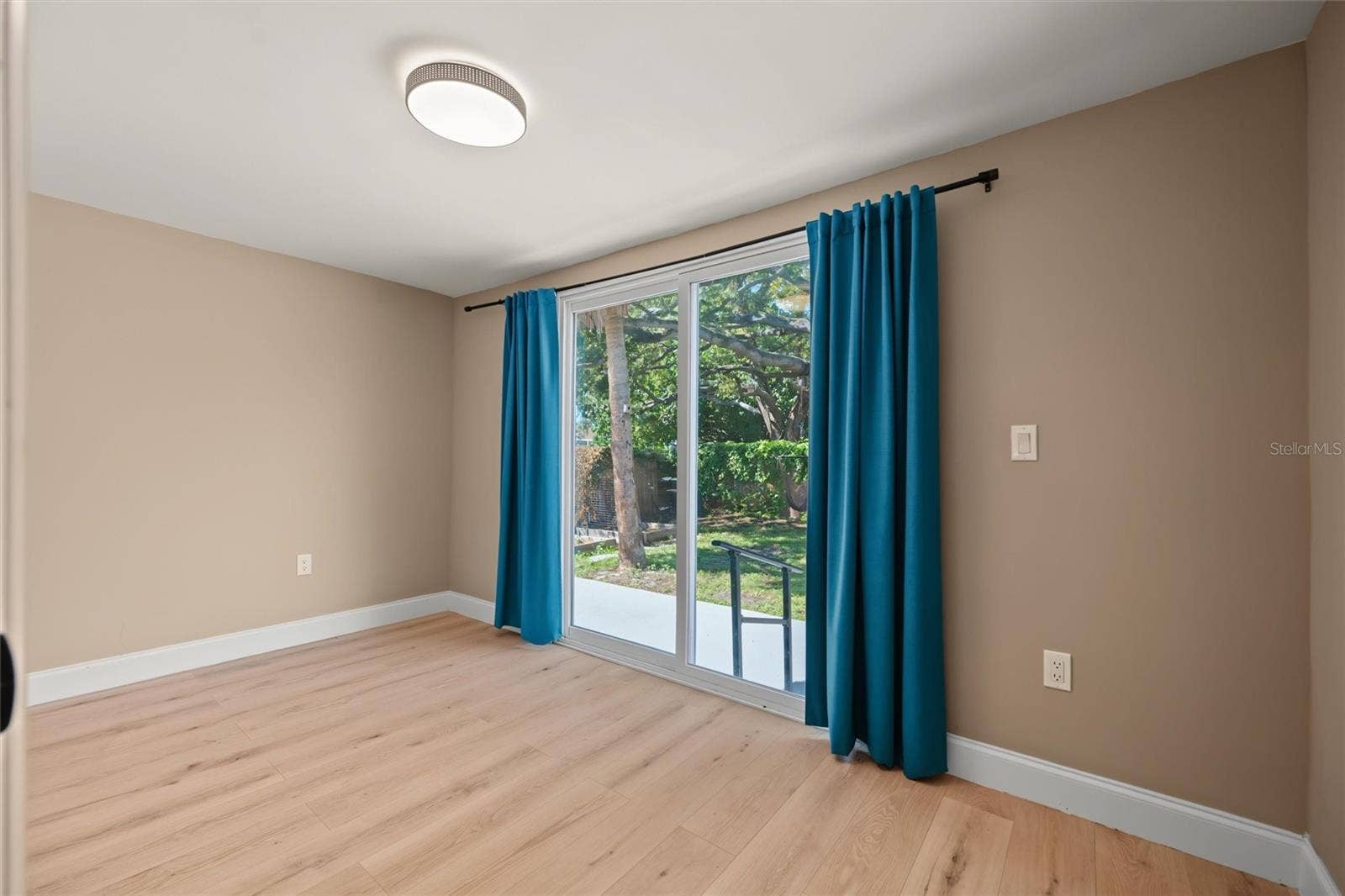 1815 12TH STREET S, St Petersburg, FL 33705 1815 12TH STREET S, St Petersburg, FL 33705
