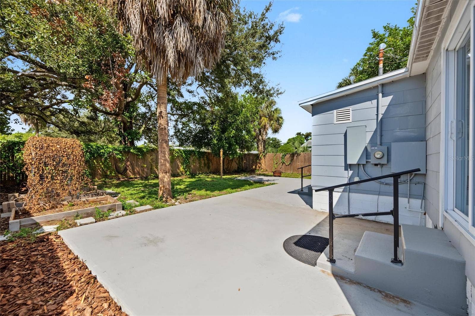1815 12TH STREET S, St Petersburg, FL 33705 1815 12TH STREET S, St Petersburg, FL 33705