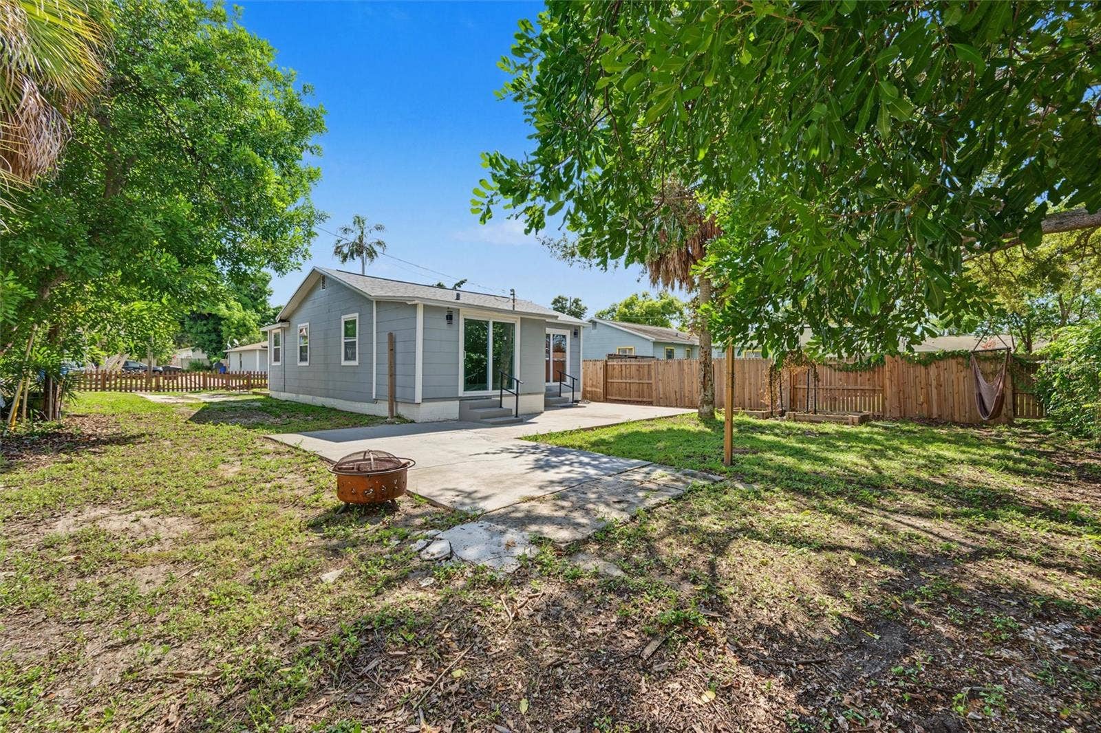 1815 12TH STREET S, St Petersburg, FL 33705 1815 12TH STREET S, St Petersburg, FL 33705