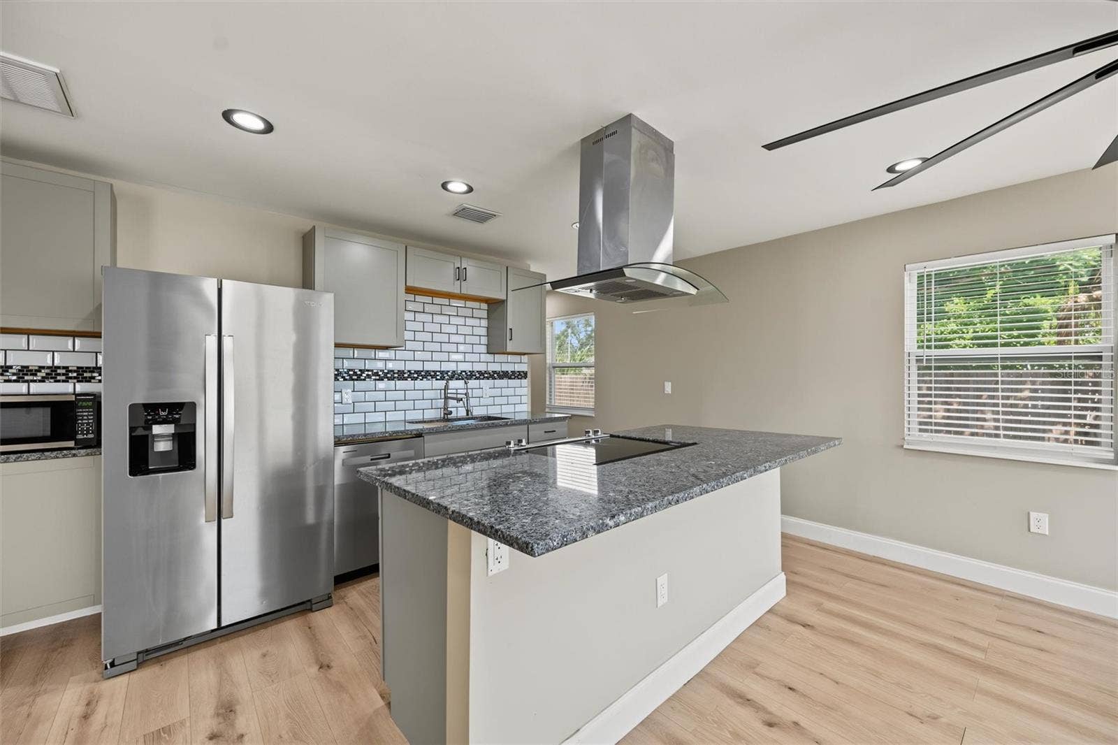1815 12TH STREET S, St Petersburg, FL 33705 1815 12TH STREET S, St Petersburg, FL 33705