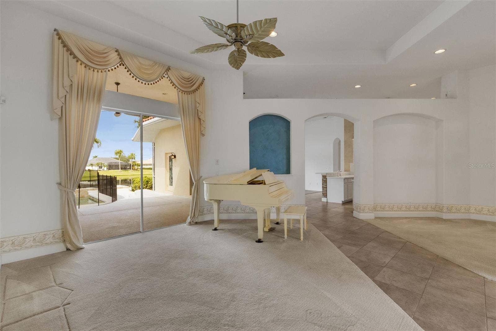 8339 BARTON FARMS BOULEVARD, Sarasota, FL 34240 formal living room
