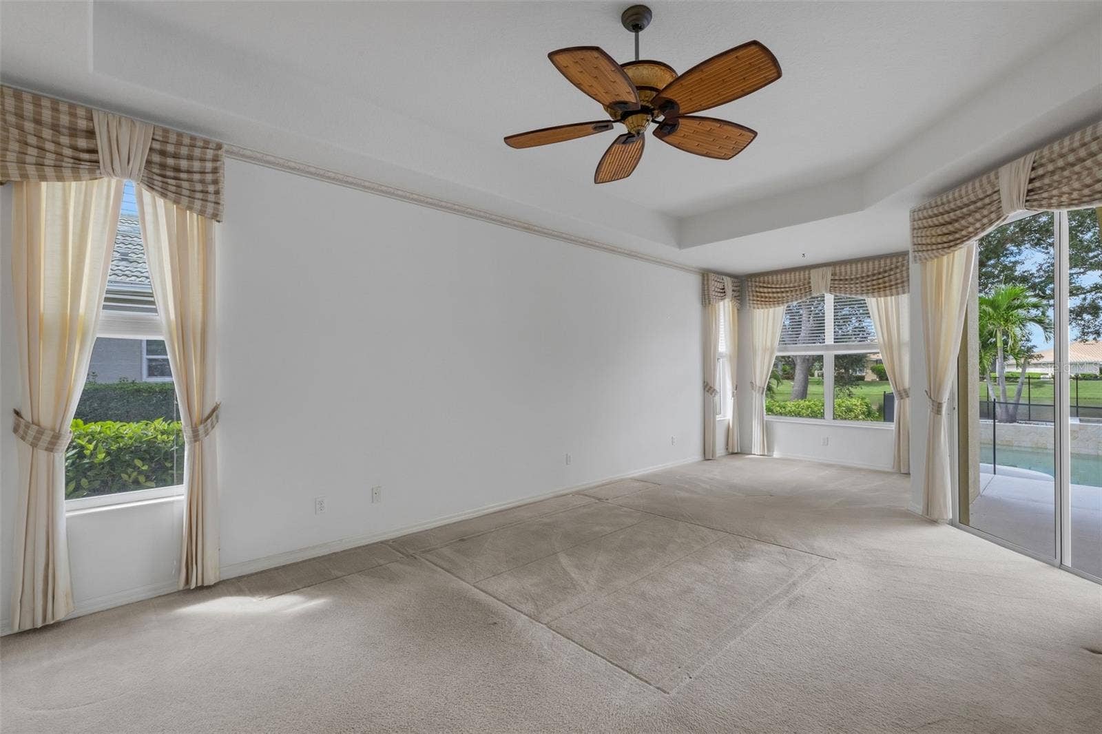 8339 BARTON FARMS BOULEVARD, Sarasota, FL 34240 primary bedroom