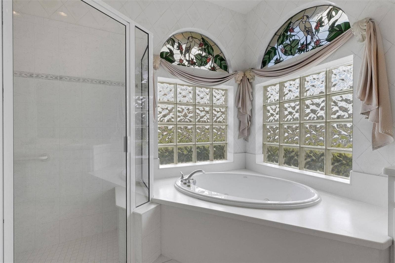 8339 BARTON FARMS BOULEVARD, Sarasota, FL 34240 primary bathroom