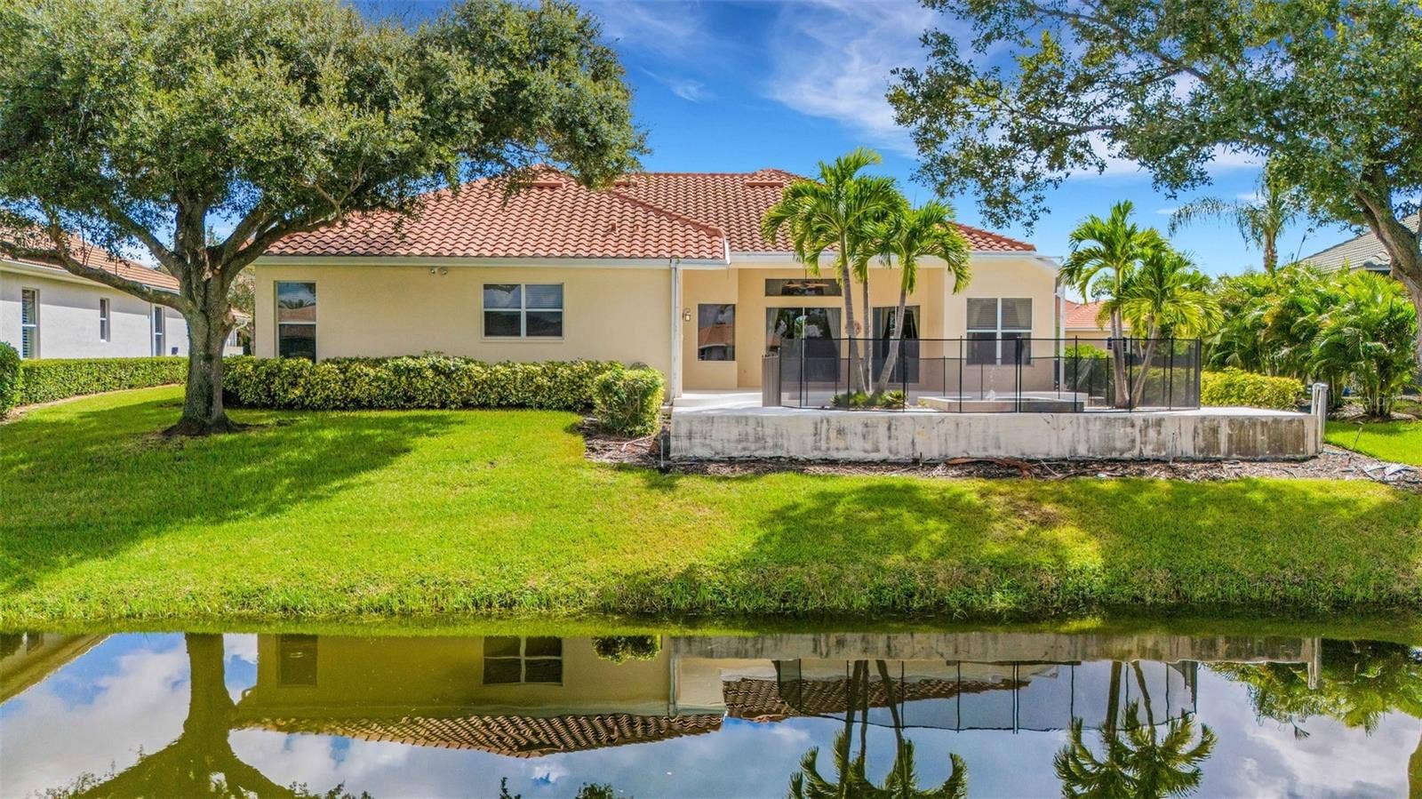 8339 BARTON FARMS BOULEVARD, Sarasota, FL 34240 rearview