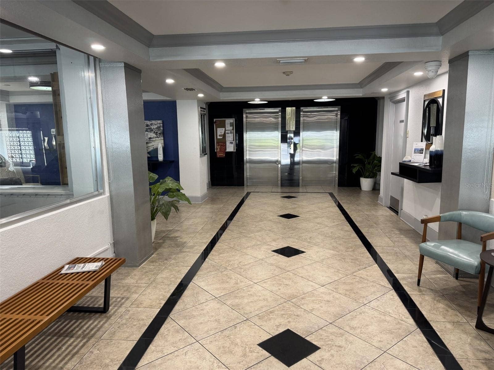 lobby elevators