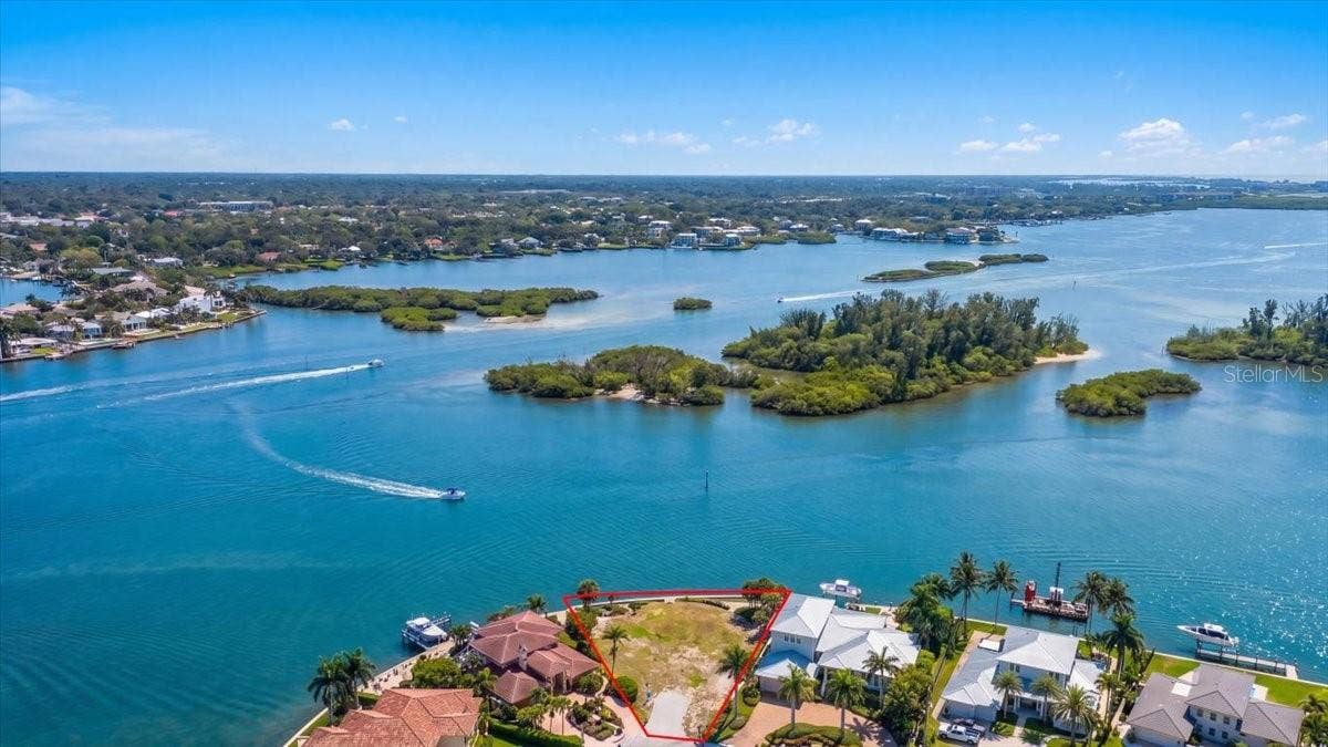 894 FREELING DRIVE, Sarasota, FL 34242 894 FREELING DRIVE, Sarasota, FL 34242