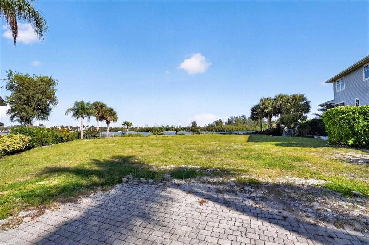 894 FREELING DRIVE, Sarasota, FL 34242 894 FREELING DRIVE, Sarasota, FL 34242