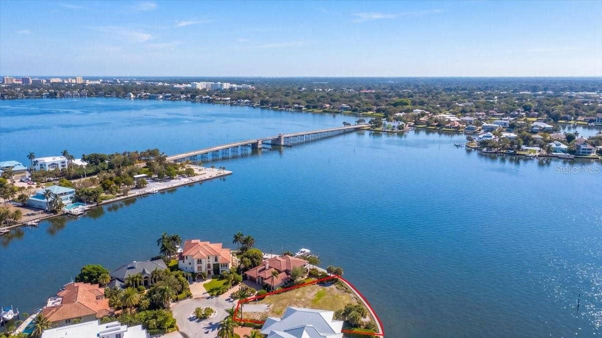 894 FREELING DRIVE, Sarasota, FL 34242 894 FREELING DRIVE, Sarasota, FL 34242