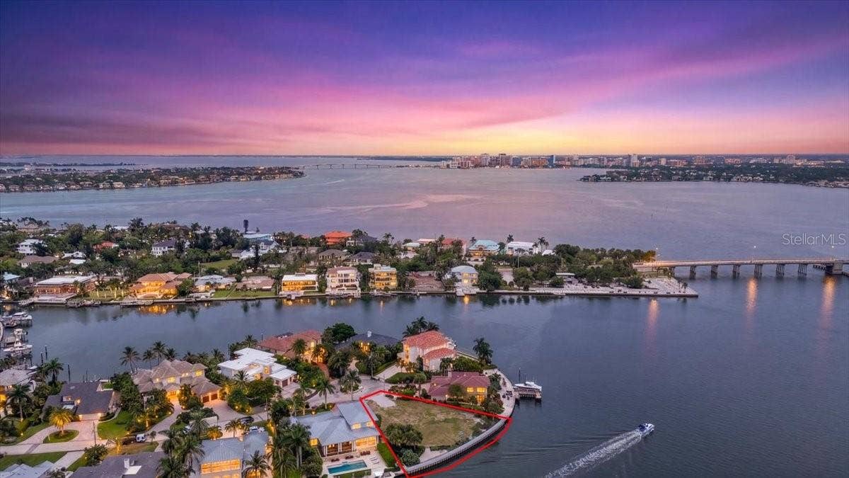 894 FREELING DRIVE, Sarasota, FL 34242 894 FREELING DRIVE, Sarasota, FL 34242