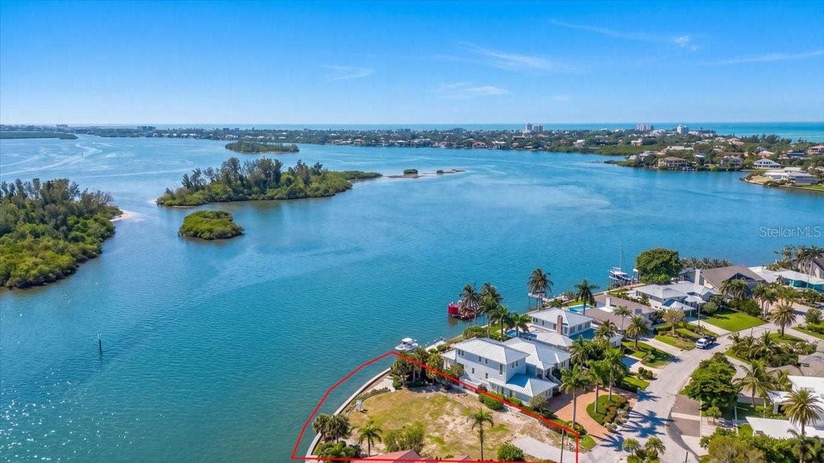 894 FREELING DRIVE, Sarasota, FL 34242 894 FREELING DRIVE, Sarasota, FL 34242