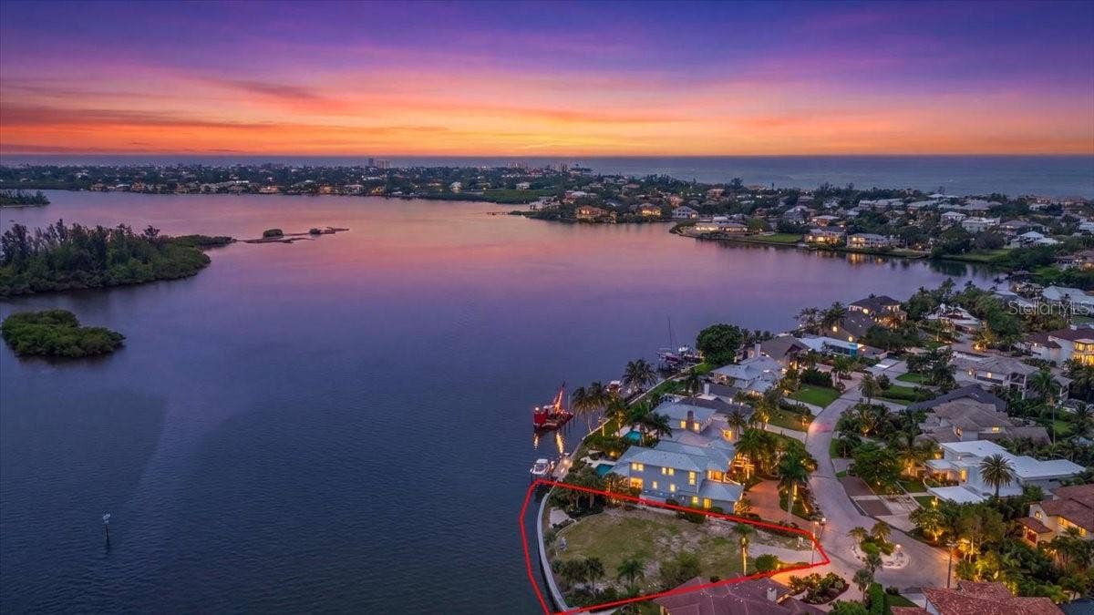 894 FREELING DRIVE, Sarasota, FL 34242 894 FREELING DRIVE, Sarasota, FL 34242