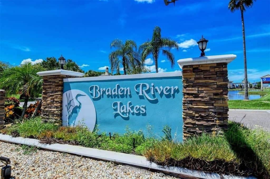 1009 45TH STREET E, Bradenton, FL 34208 1009 45TH STREET E, Bradenton, FL 34208