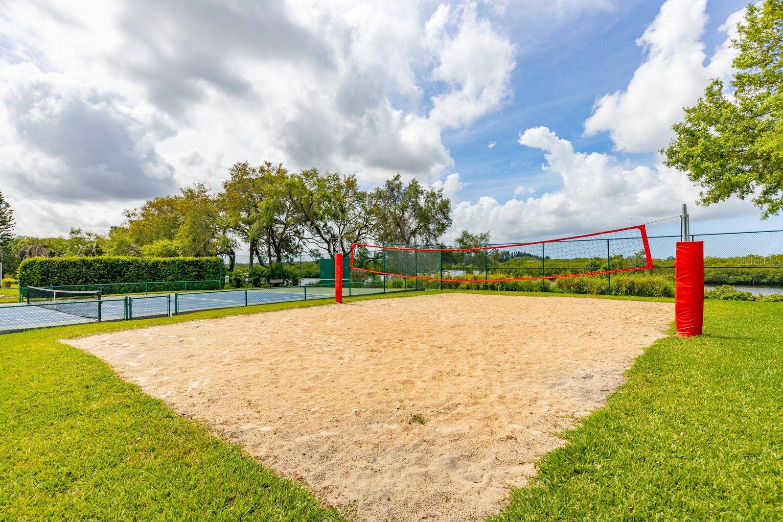 1009 45TH STREET E, Bradenton, FL 34208 1009 45TH STREET E, Bradenton, FL 34208
