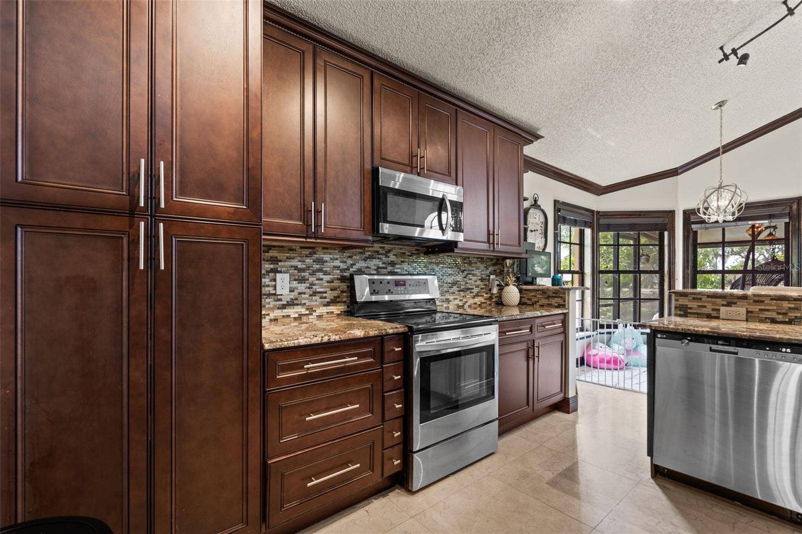1009 45TH STREET E, Bradenton, FL 34208 1009 45TH STREET E, Bradenton, FL 34208