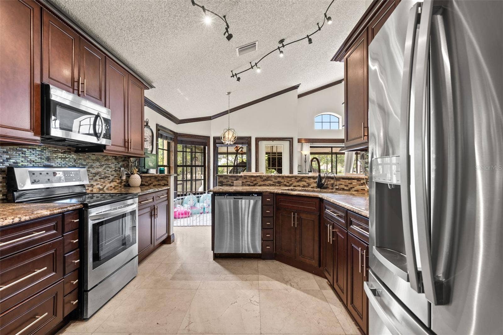 1009 45TH STREET E, Bradenton, FL 34208 1009 45TH STREET E, Bradenton, FL 34208