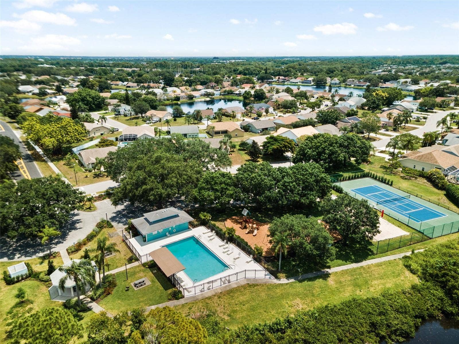 1009 45TH STREET E, Bradenton, FL 34208 1009 45TH STREET E, Bradenton, FL 34208