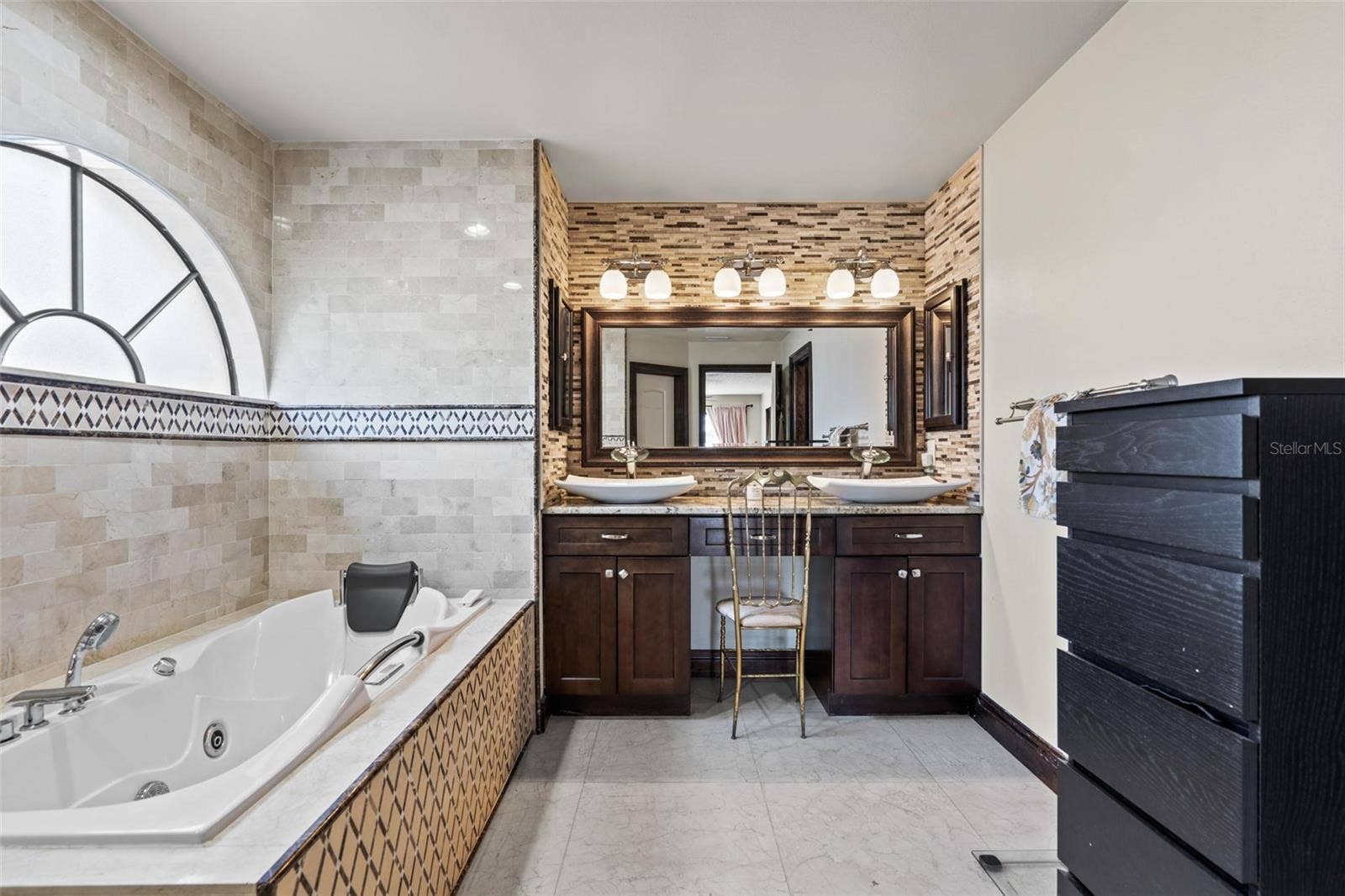 1009 45TH STREET E, Bradenton, FL 34208 1009 45TH STREET E, Bradenton, FL 34208
