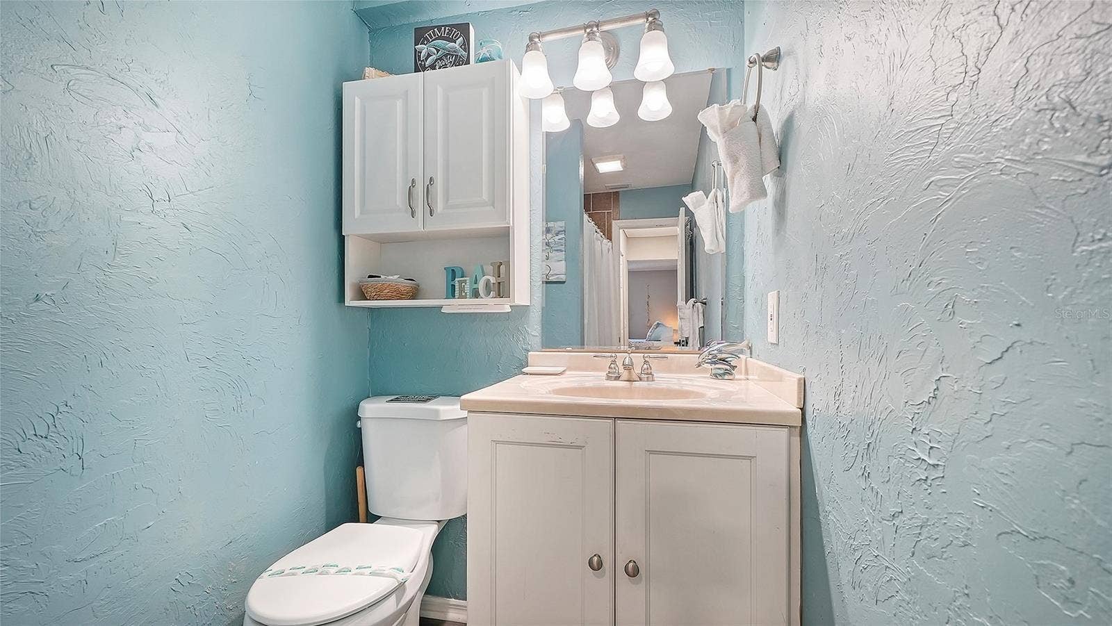2514 AVENUE B, Bradenton Beach, FL 34217 Unit A, Primary Bathroom.
