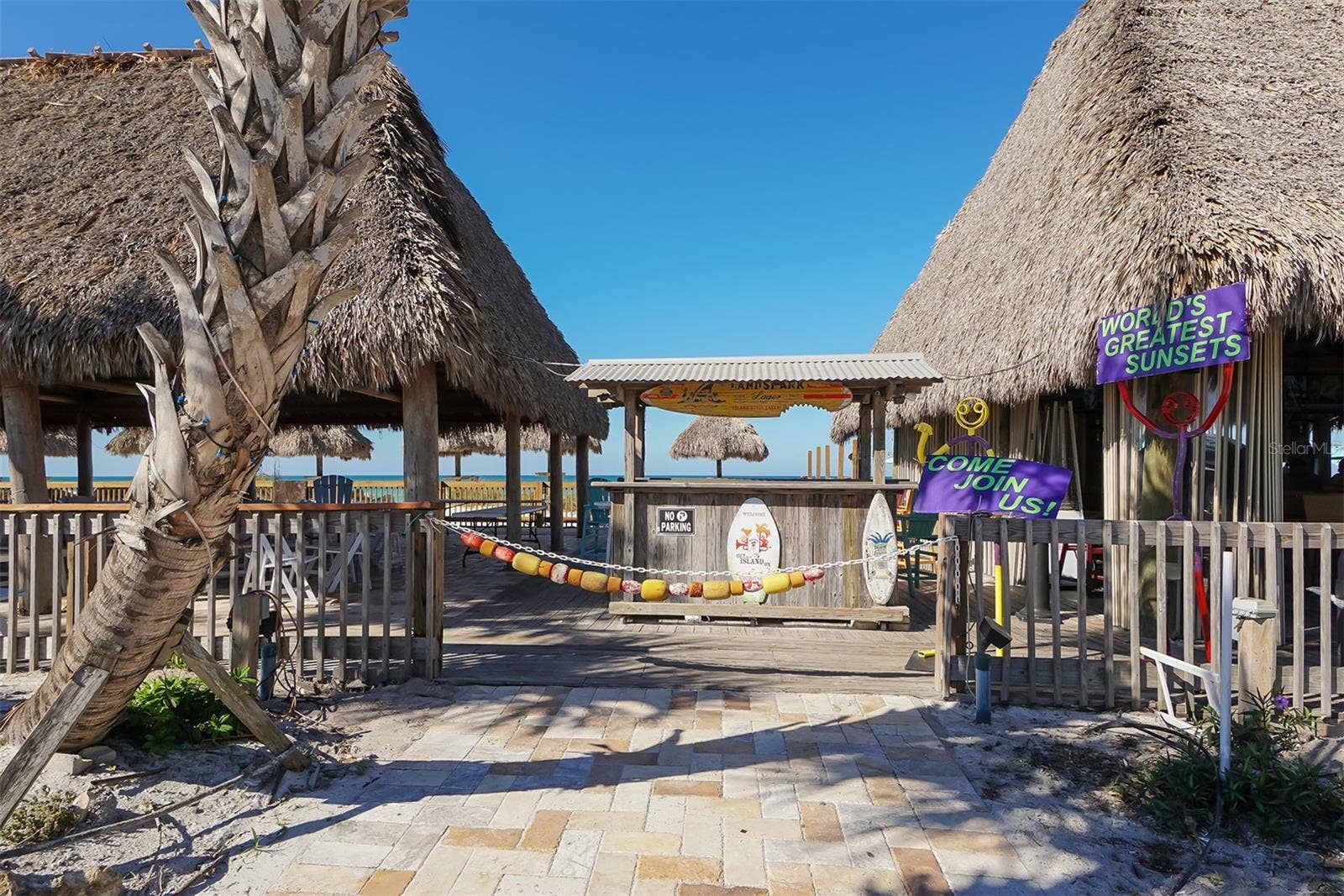 2514 AVENUE B, Bradenton Beach, FL 34217 Area restaurant close by - Gulf Drive Cafe.
