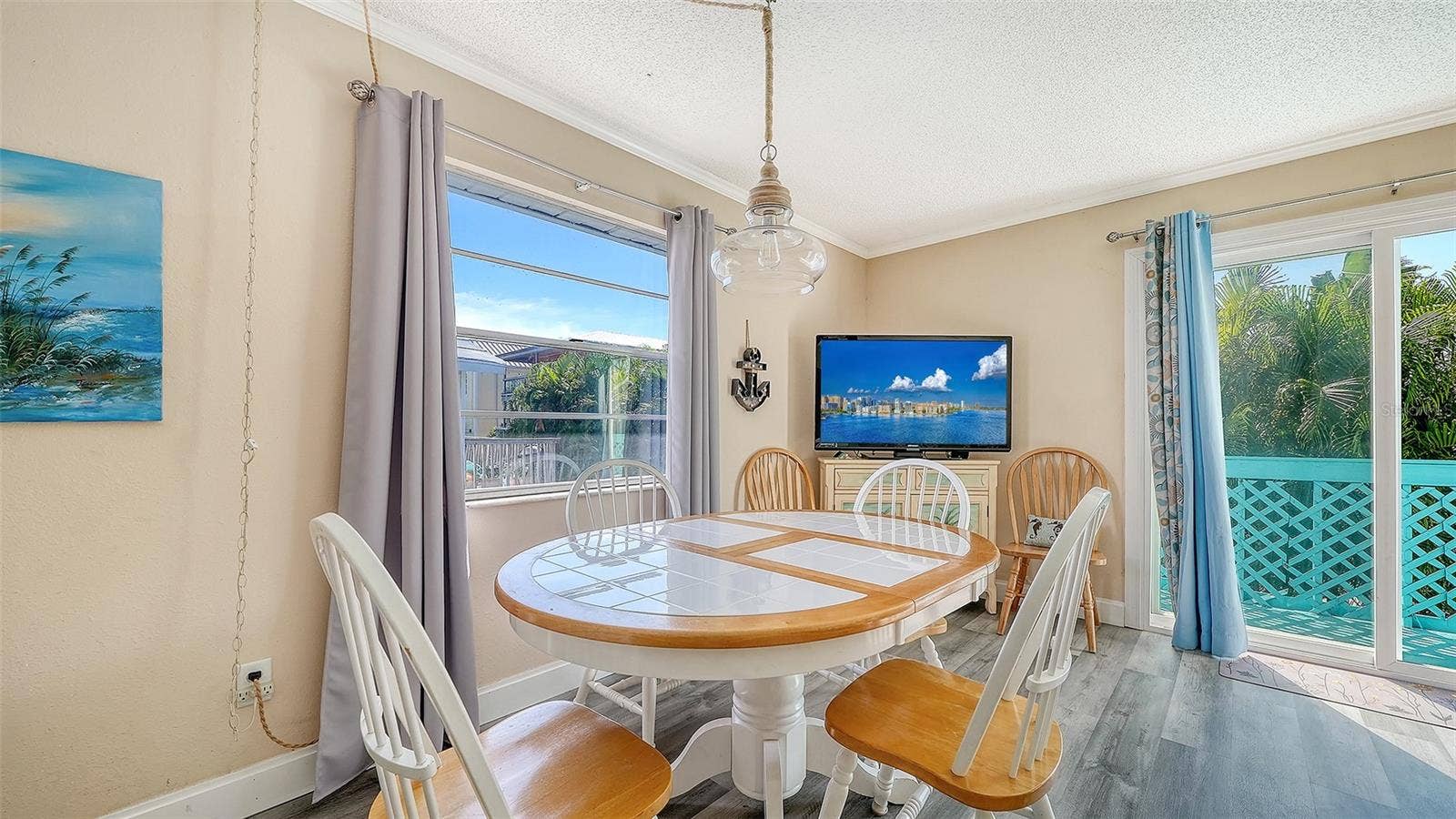 2514 AVENUE B, Bradenton Beach, FL 34217 Unit B, Dining Room.