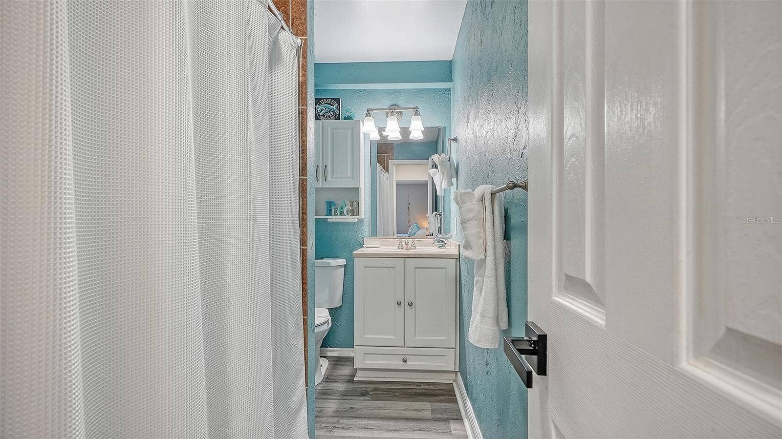 2514 AVENUE B, Bradenton Beach, FL 34217 Unit A, Primary Bathroom.