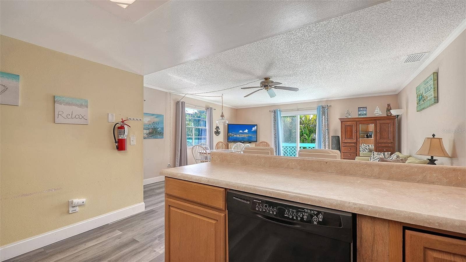 2514 AVENUE B, Bradenton Beach, FL 34217 Unit B, Kitchen.