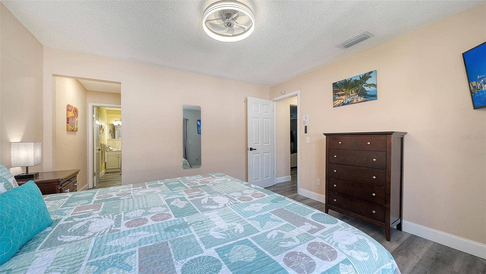 2514 AVENUE B, Bradenton Beach, FL 34217 Unit B, Primary Bedroom.