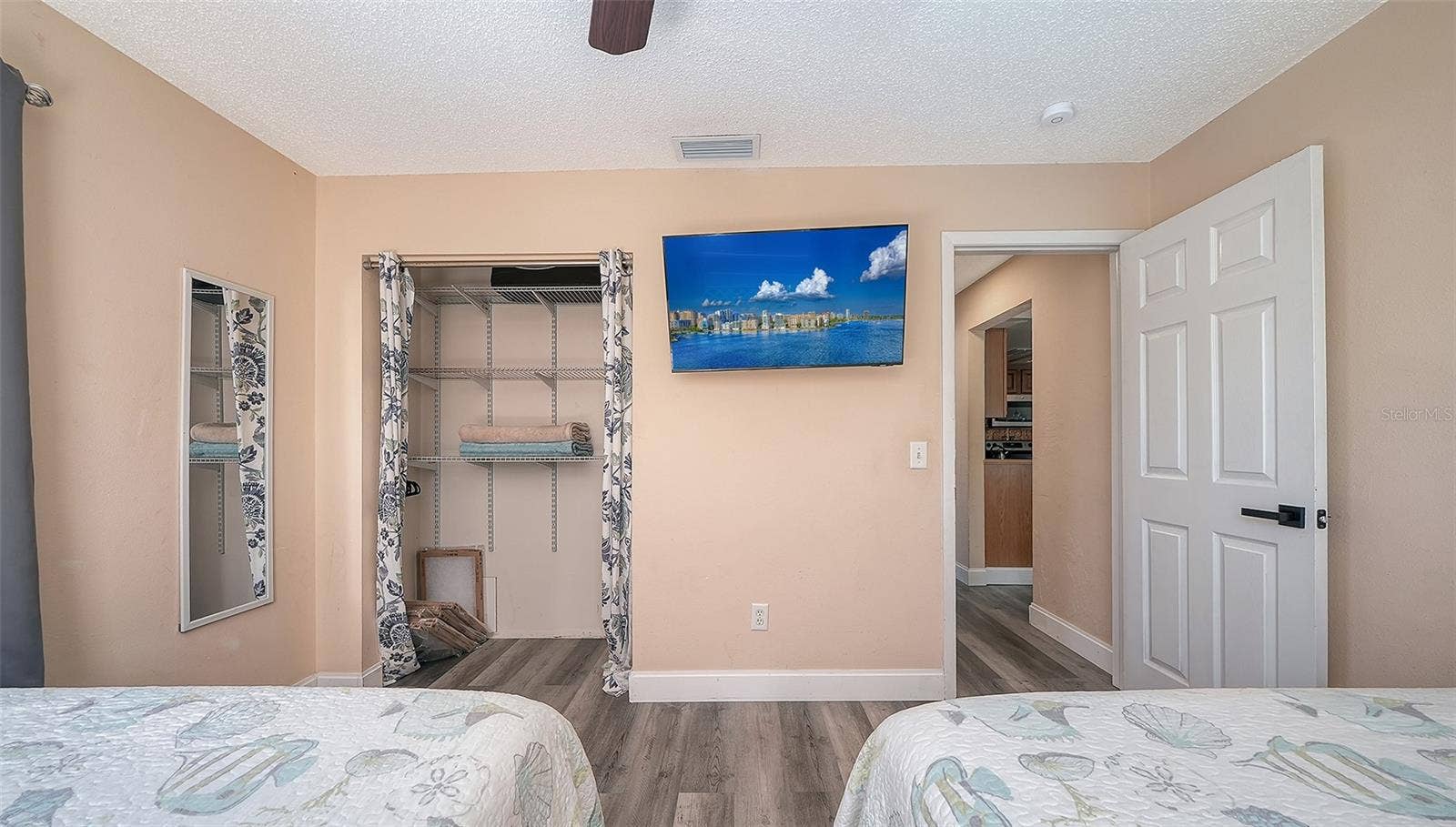 2514 AVENUE B, Bradenton Beach, FL 34217 Unit B, Guest Bedroom.