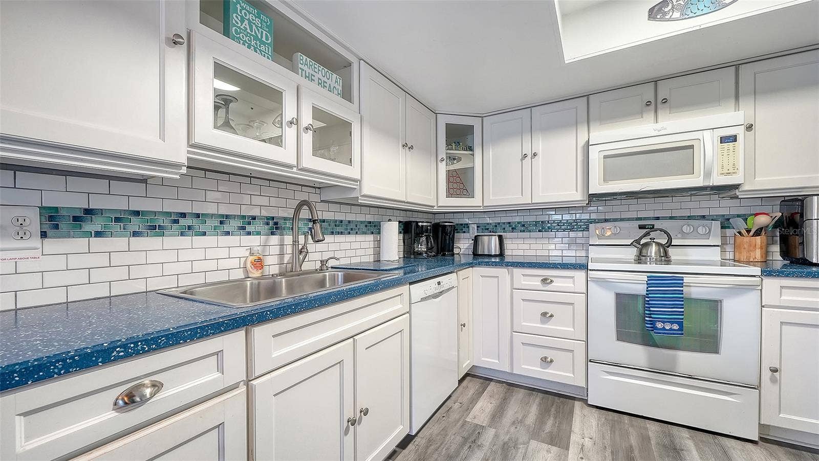 2514 AVENUE B, Bradenton Beach, FL 34217 Unit A, Kitchen.
