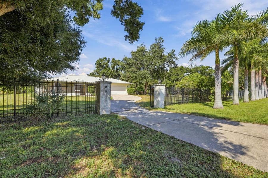 Property photo for 6145 N TUTTLE AVENUE, Sarasota, FL