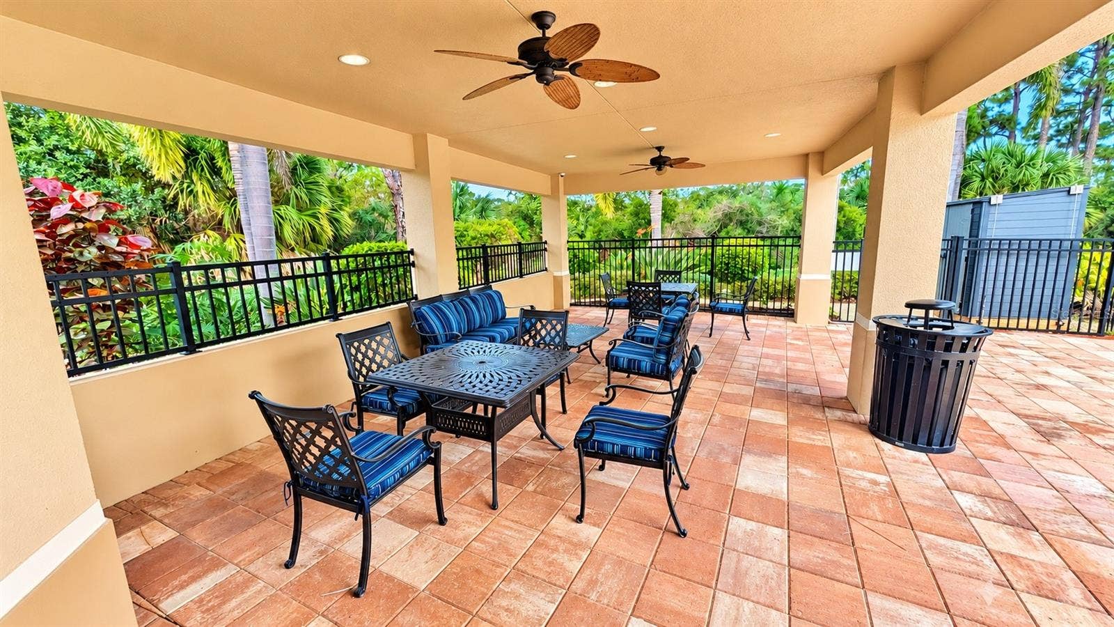 11455 BLACKFIN STREET, Venice, FL 34292 11455 BLACKFIN STREET, Venice, FL 34292