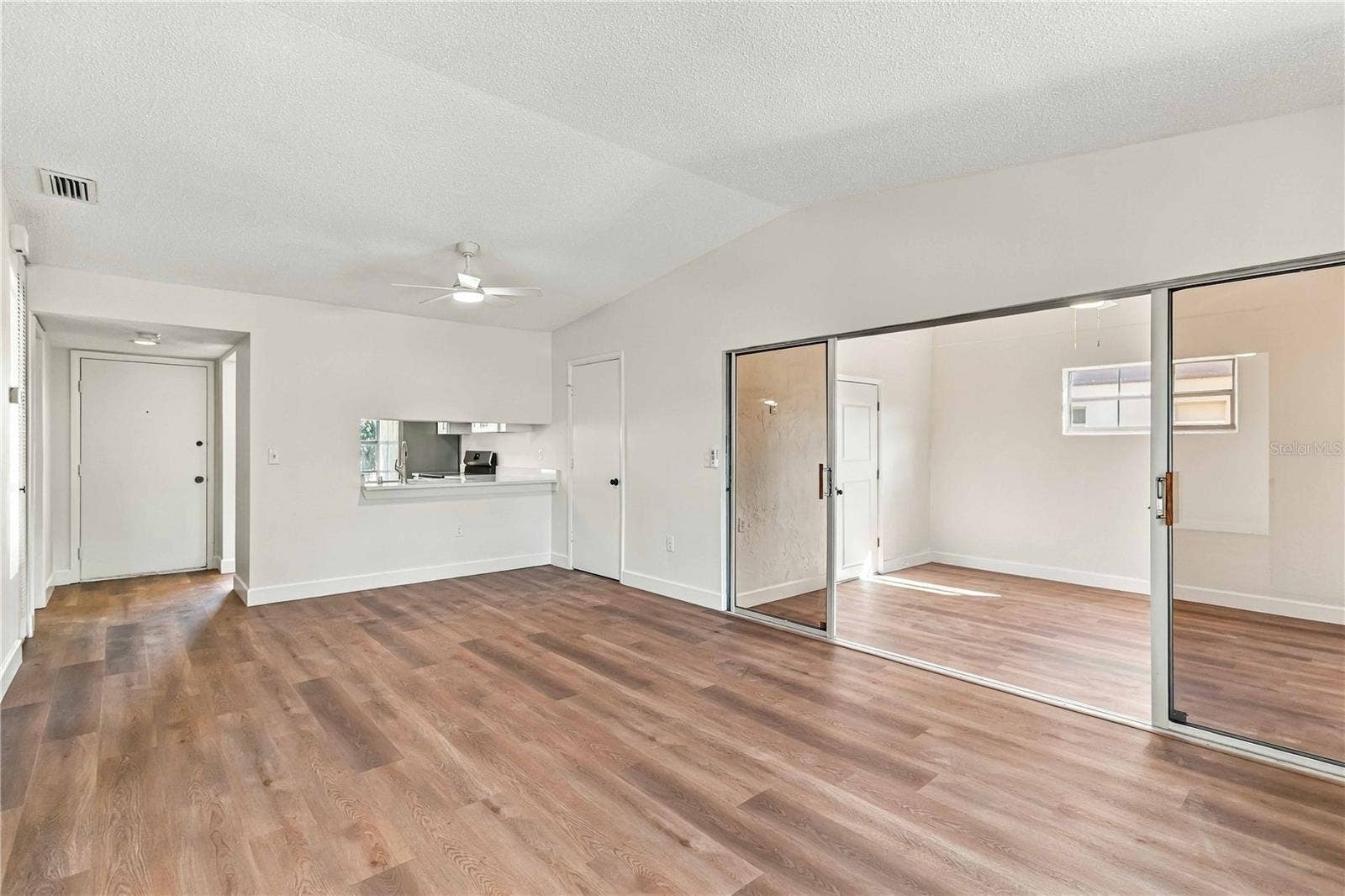 4006 41ST STREET W, Bradenton, FL 34205 4006 41ST STREET W, Bradenton, FL 34205