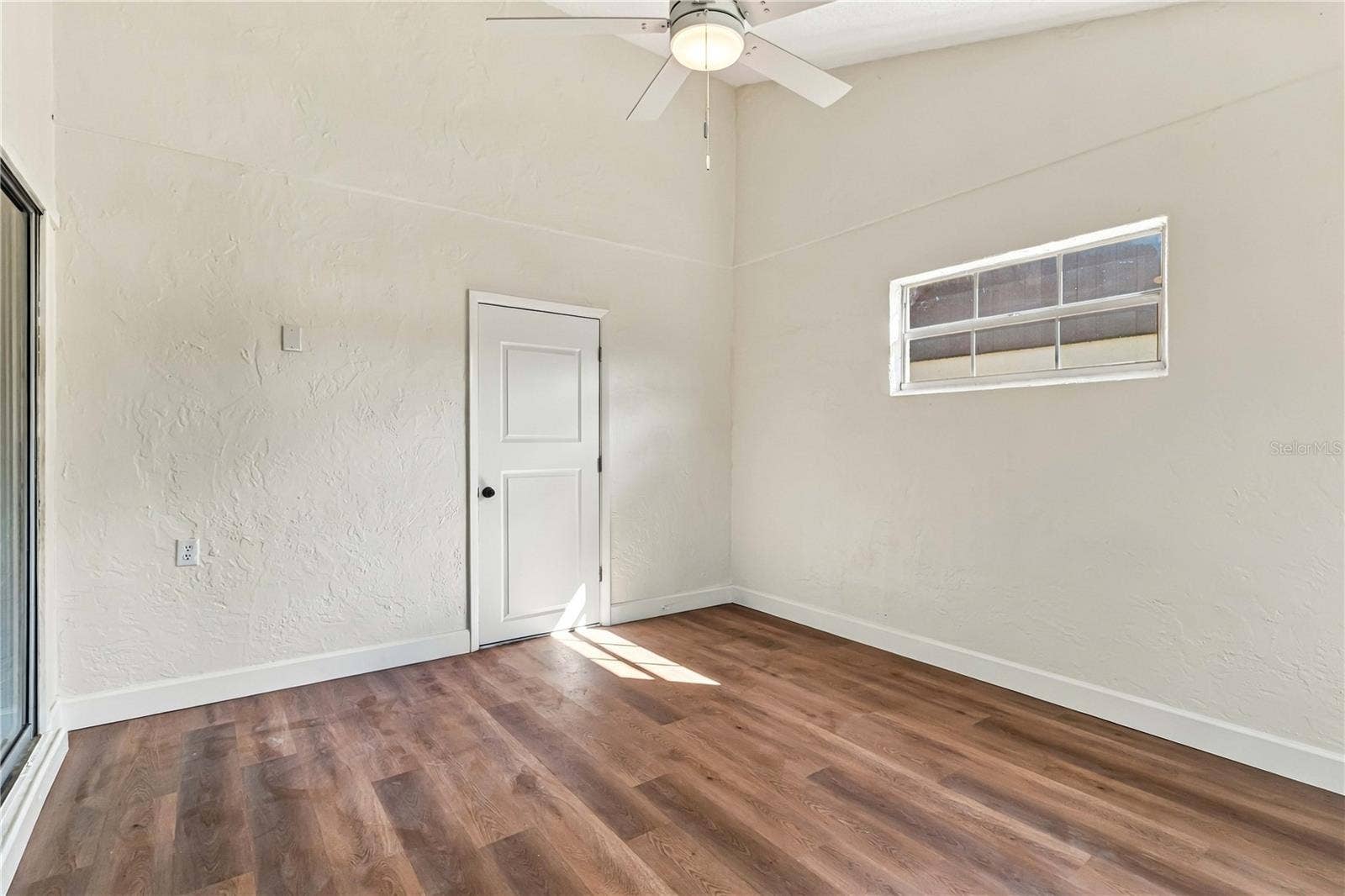4006 41ST STREET W, Bradenton, FL 34205 4006 41ST STREET W, Bradenton, FL 34205