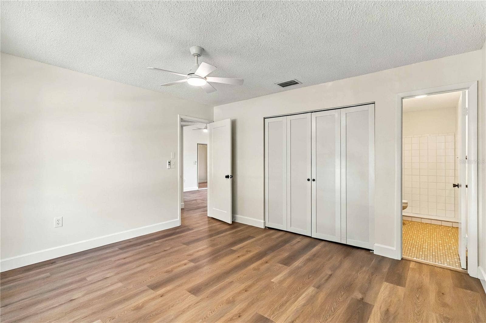 4006 41ST STREET W, Bradenton, FL 34205 4006 41ST STREET W, Bradenton, FL 34205