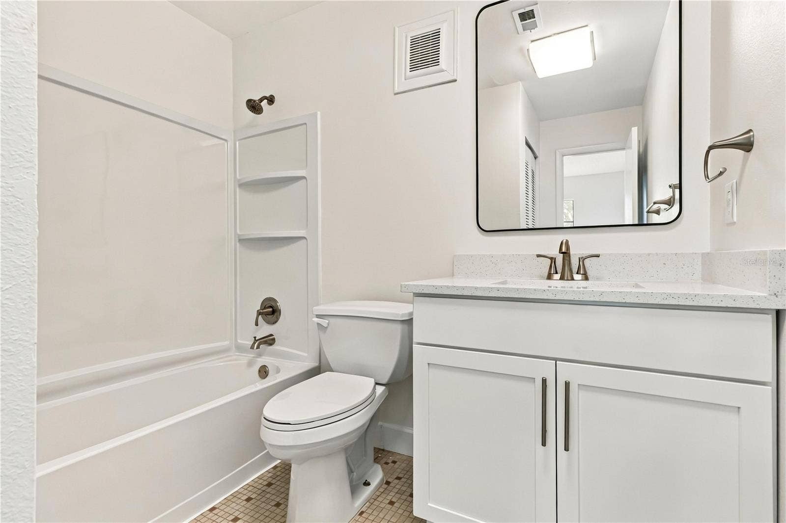 4006 41ST STREET W, Bradenton, FL 34205 4006 41ST STREET W, Bradenton, FL 34205