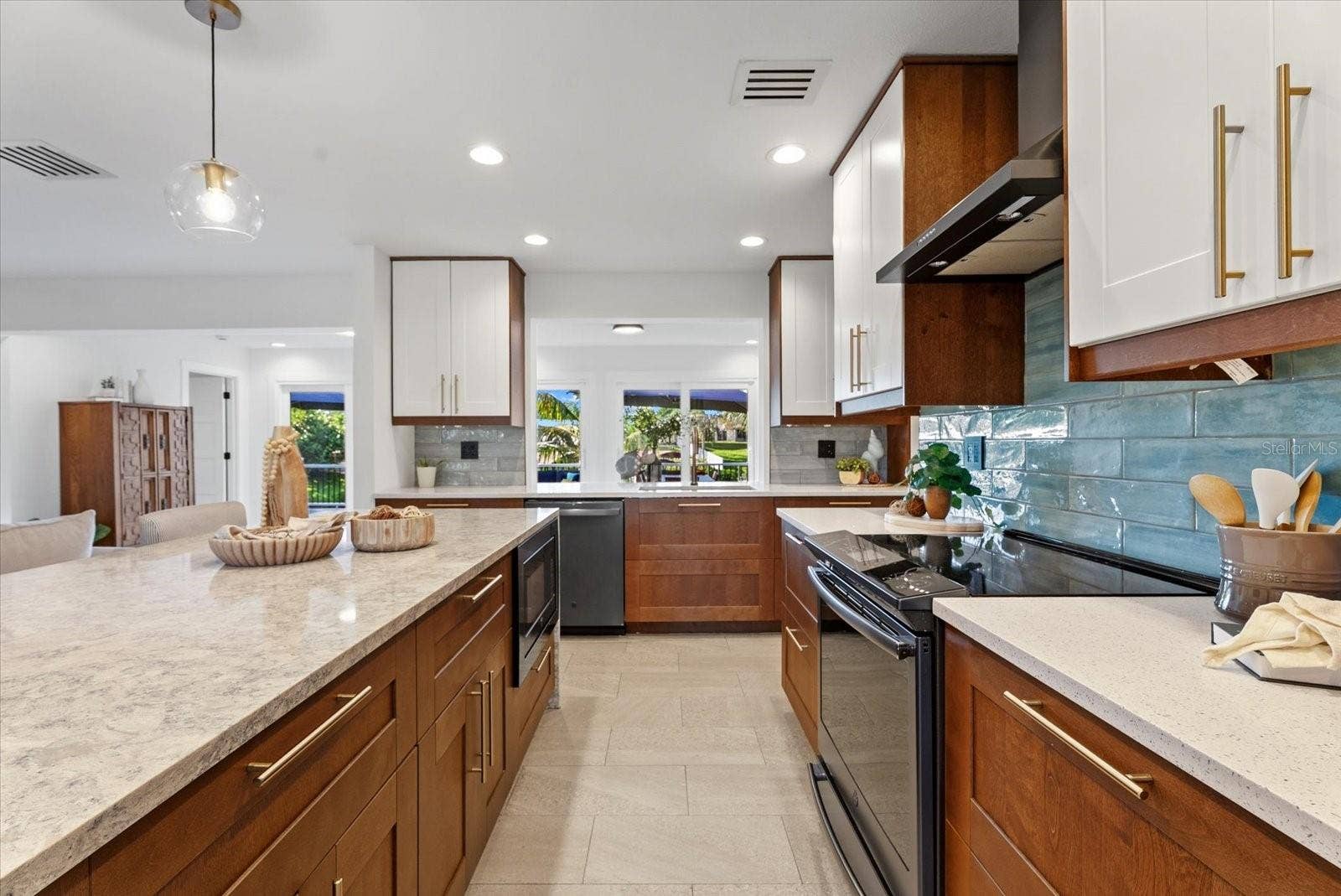 481 MAGELLAN DRIVE, Sarasota, FL 34243