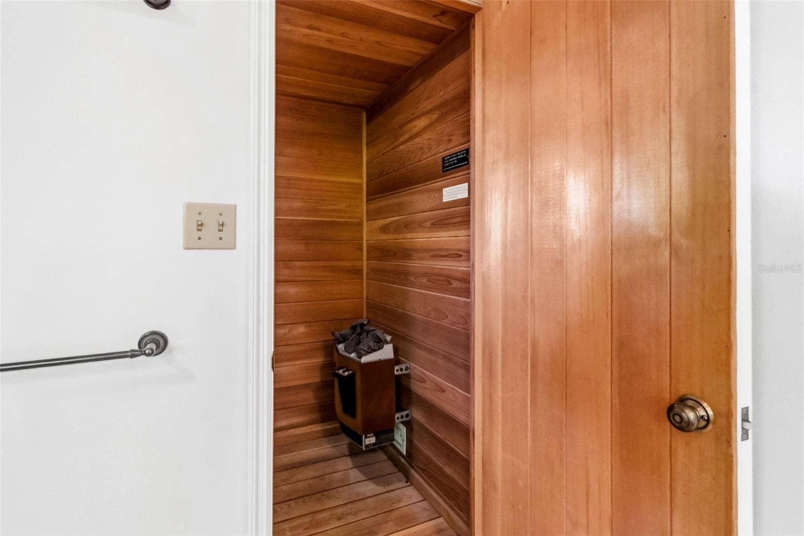 5122 KESTRAL PARK S, Sarasota, FL 34231 5122 KESTRAL PARK S, Sarasota, FL 34231