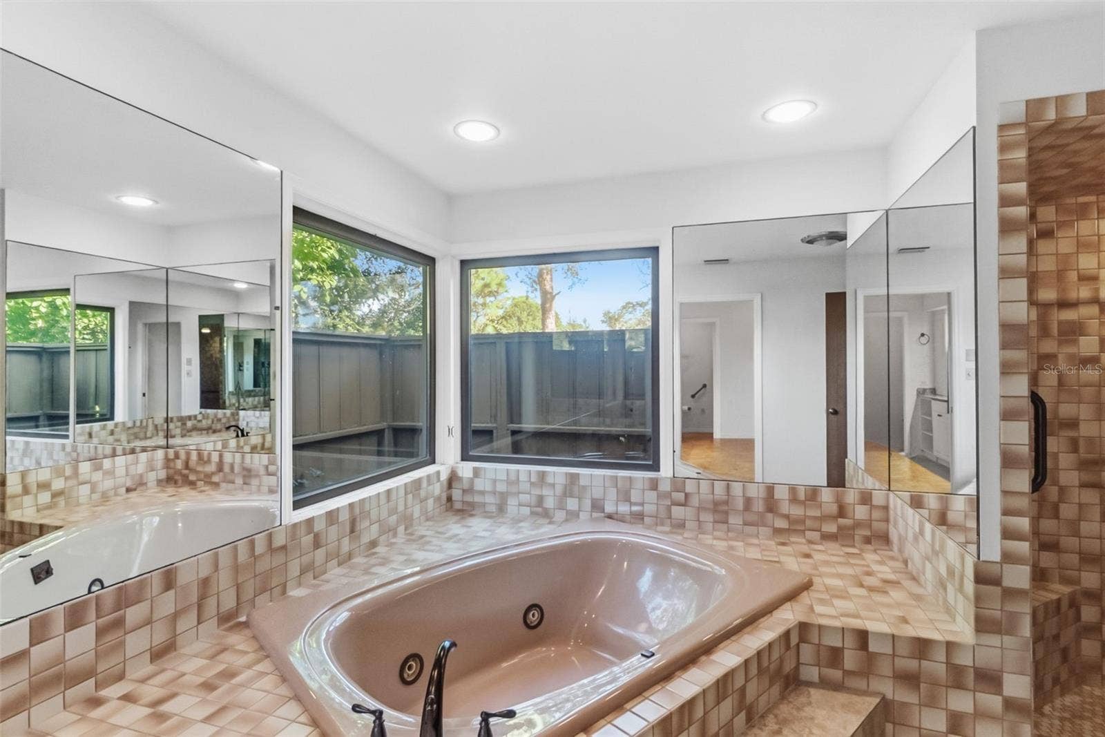 5122 KESTRAL PARK S, Sarasota, FL 34231 5122 KESTRAL PARK S, Sarasota, FL 34231