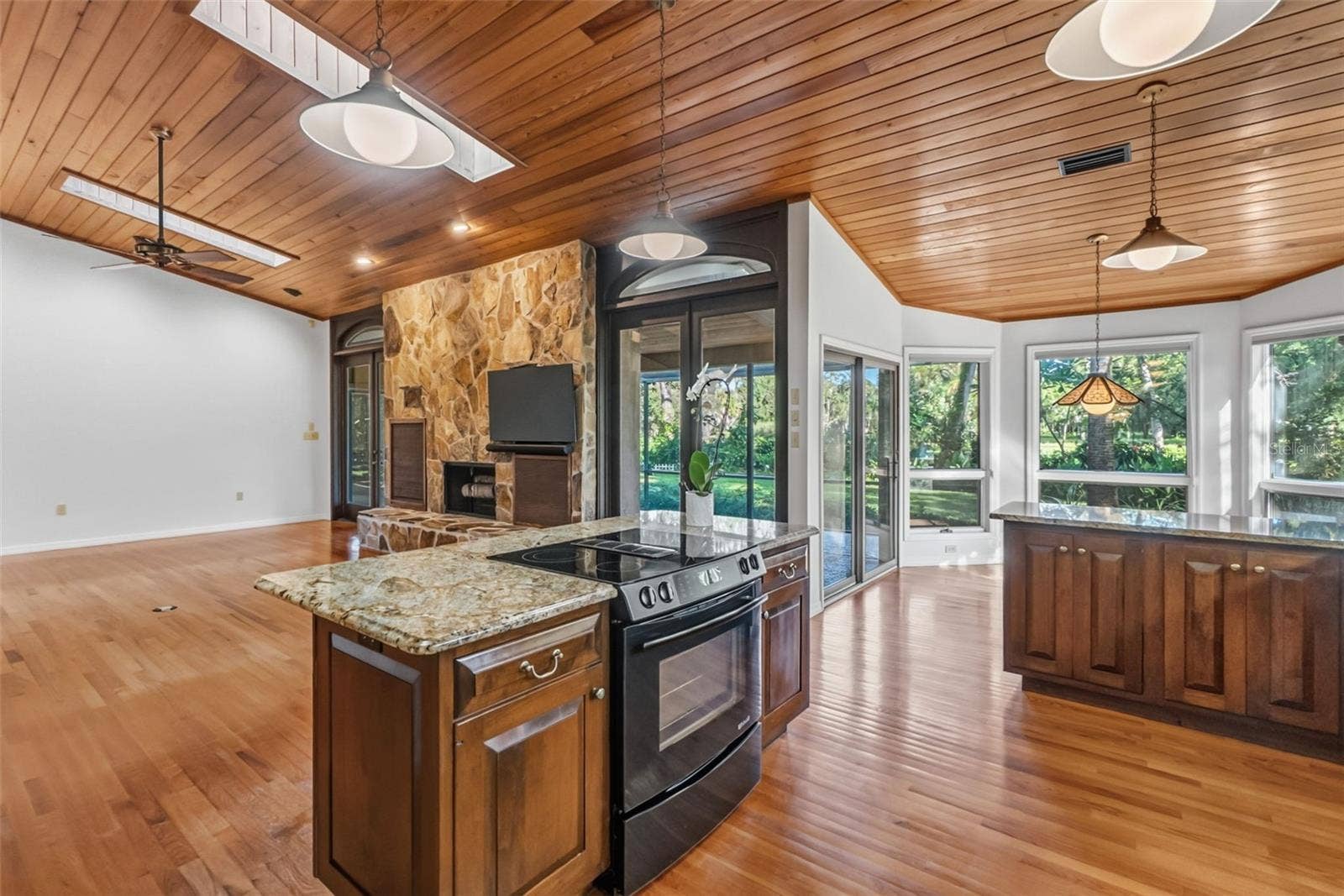 5122 KESTRAL PARK S, Sarasota, FL 34231 5122 KESTRAL PARK S, Sarasota, FL 34231