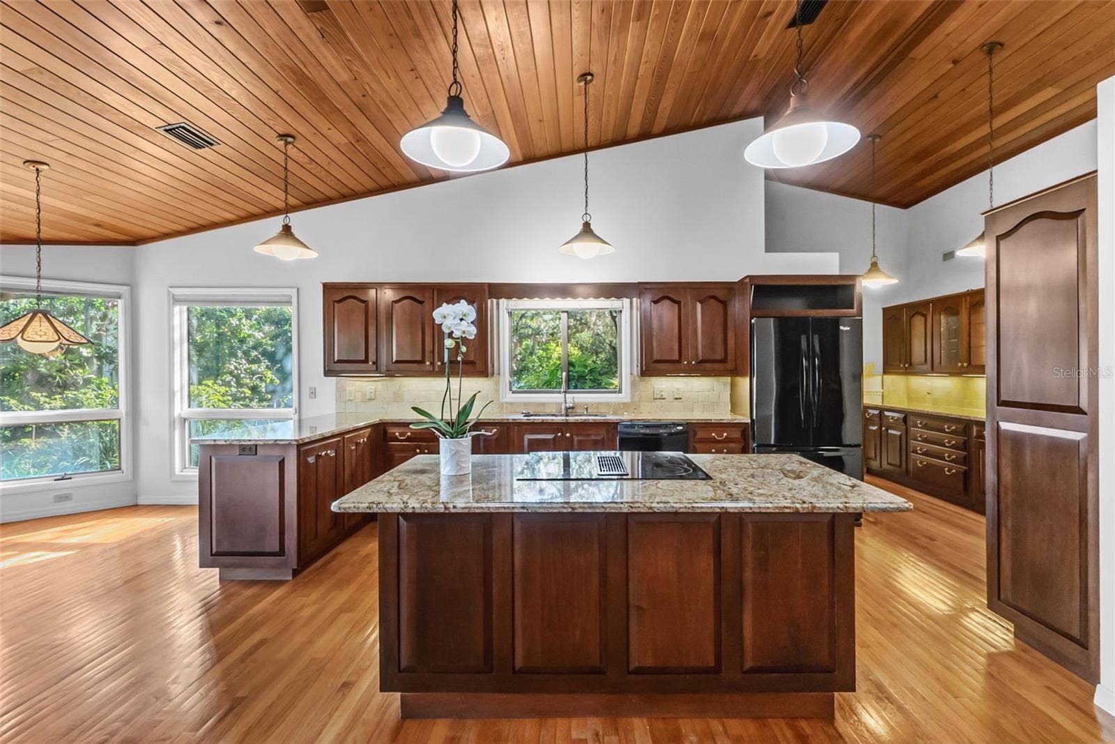 5122 KESTRAL PARK S, Sarasota, FL 34231 5122 KESTRAL PARK S, Sarasota, FL 34231