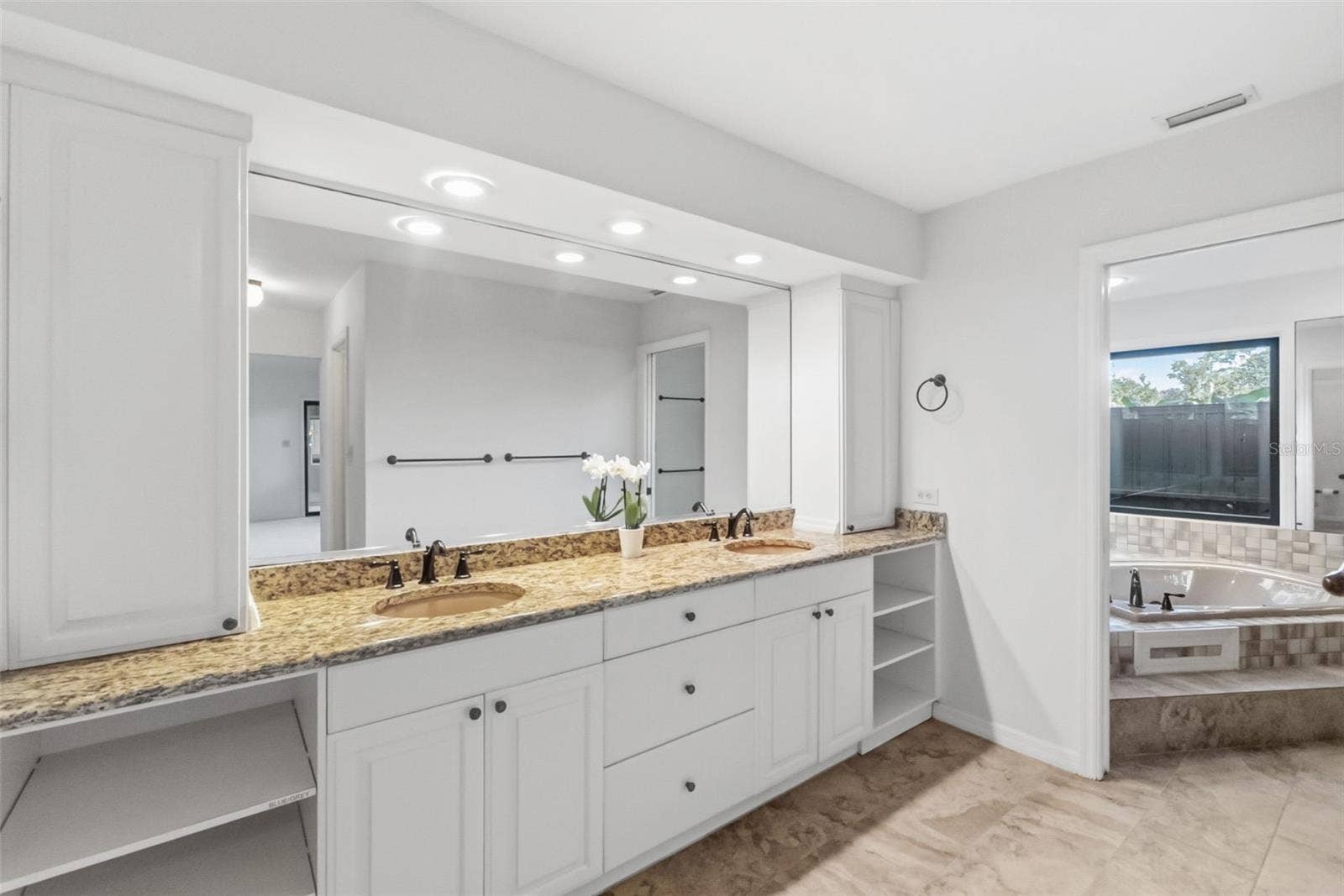 5122 KESTRAL PARK S, Sarasota, FL 34231 5122 KESTRAL PARK S, Sarasota, FL 34231