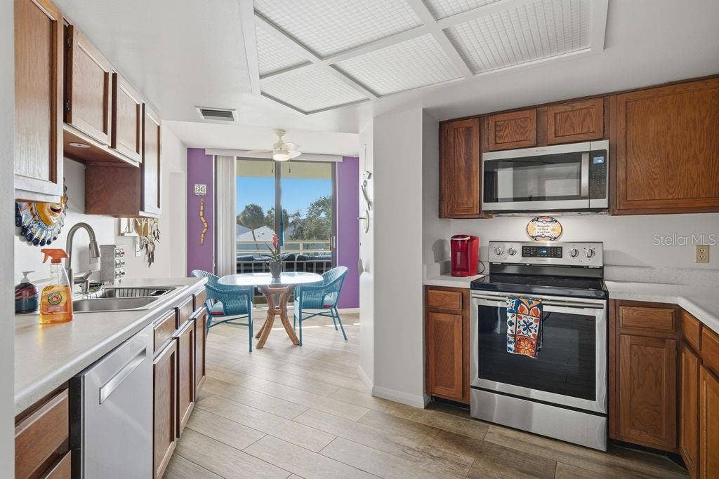 5940 PELICAN BAY PLAZA S, #203, Gulfport, FL 33707 5940 PELICAN BAY PLAZA S, #203, Gulfport, FL 33707