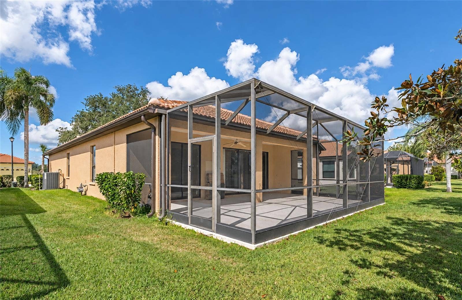 8013 STIRLING FALLS CIRCLE, Sarasota, FL 34243 8013 STIRLING FALLS CIRCLE, Sarasota, FL 34243