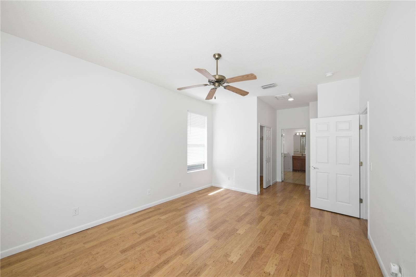 8013 STIRLING FALLS CIRCLE, Sarasota, FL 34243 8013 STIRLING FALLS CIRCLE, Sarasota, FL 34243