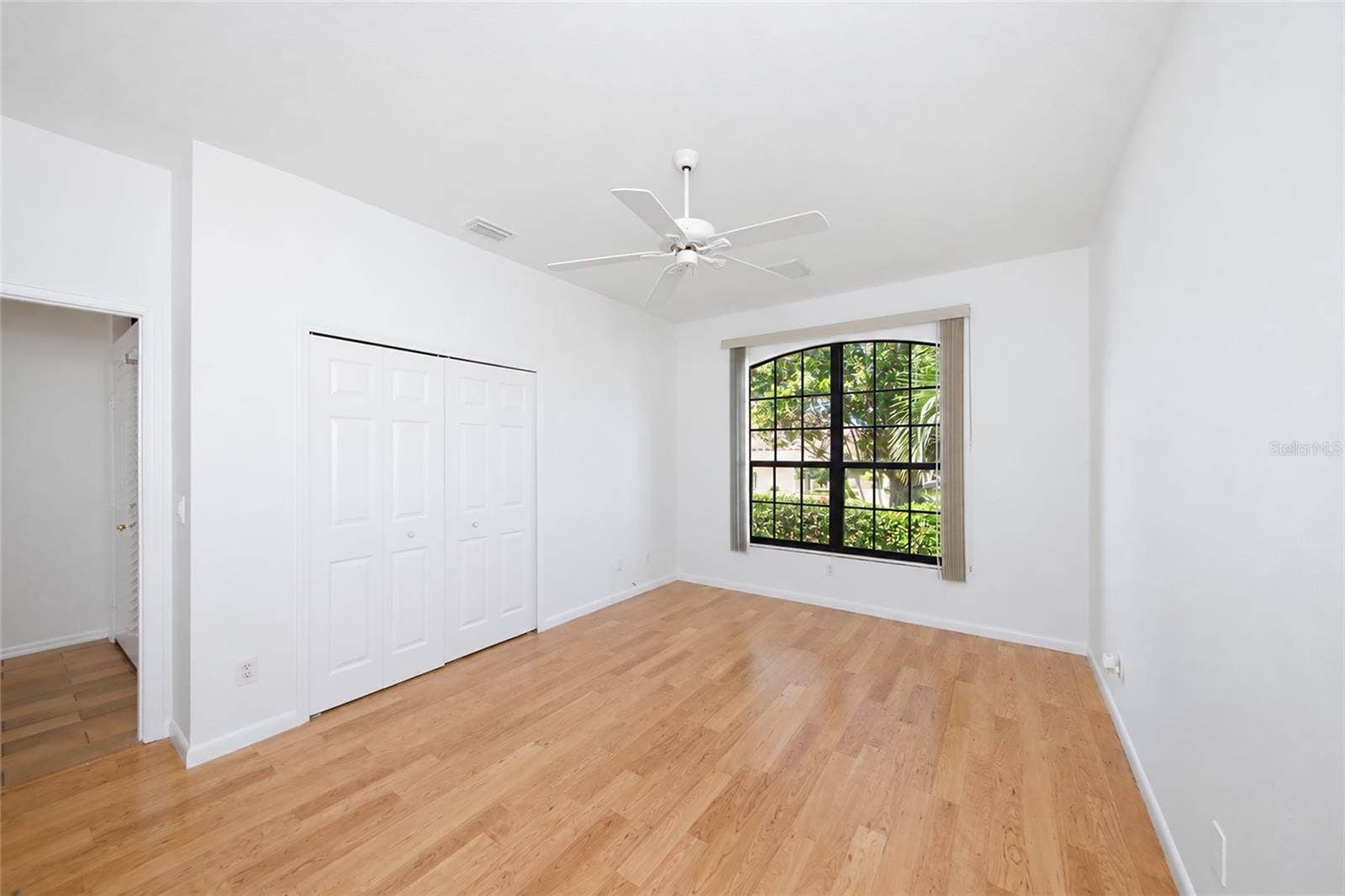 8013 STIRLING FALLS CIRCLE, Sarasota, FL 34243 8013 STIRLING FALLS CIRCLE, Sarasota, FL 34243