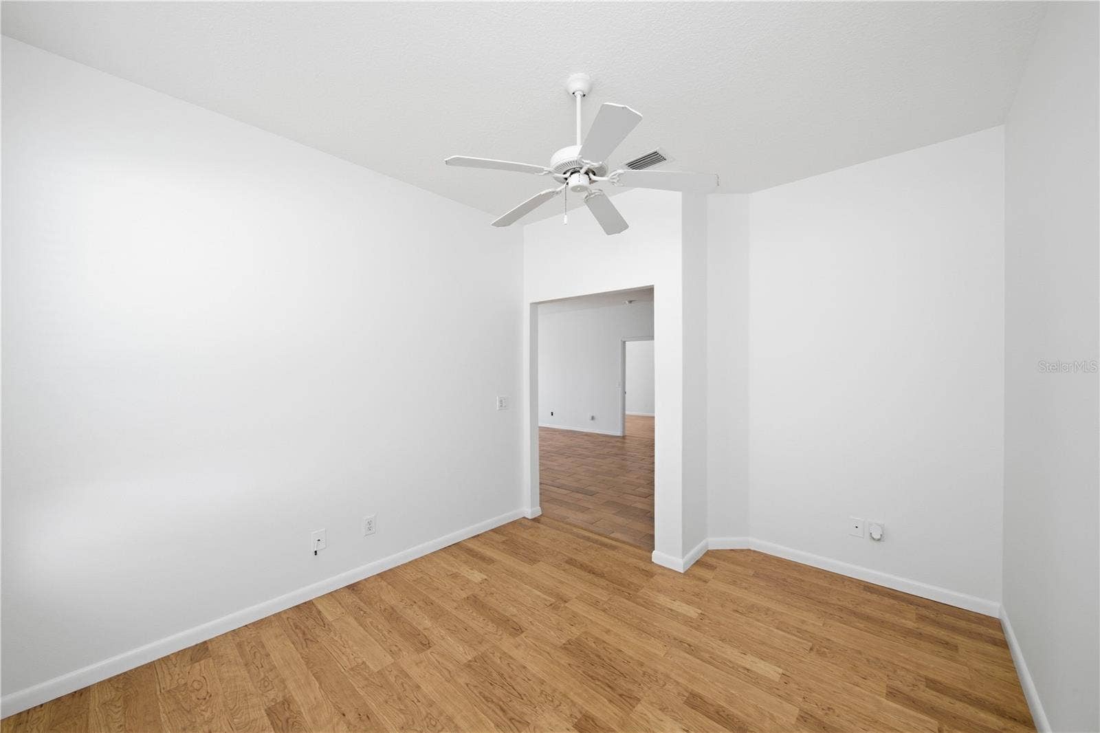 8013 STIRLING FALLS CIRCLE, Sarasota, FL 34243 8013 STIRLING FALLS CIRCLE, Sarasota, FL 34243