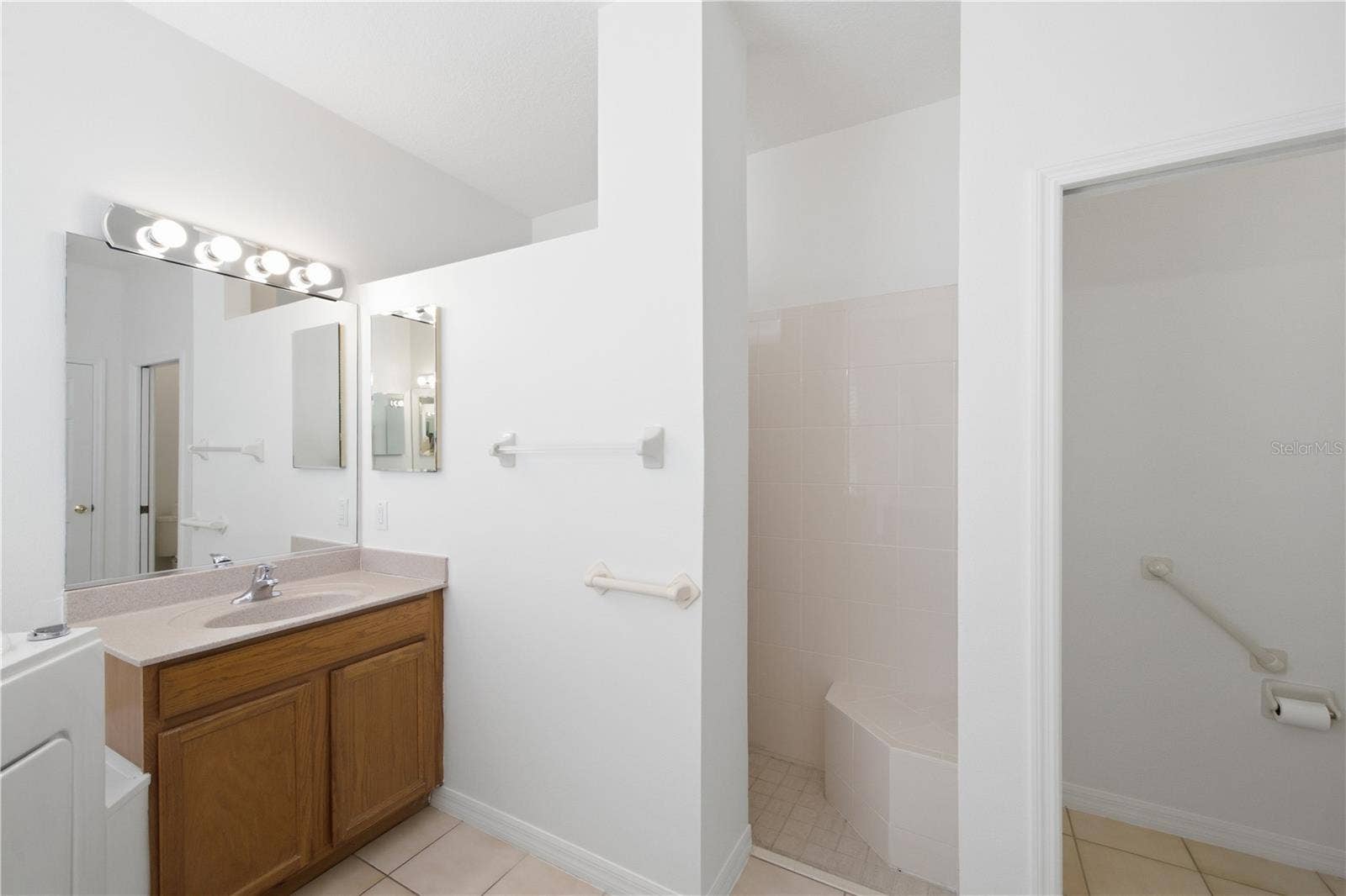 8013 STIRLING FALLS CIRCLE, Sarasota, FL 34243 8013 STIRLING FALLS CIRCLE, Sarasota, FL 34243