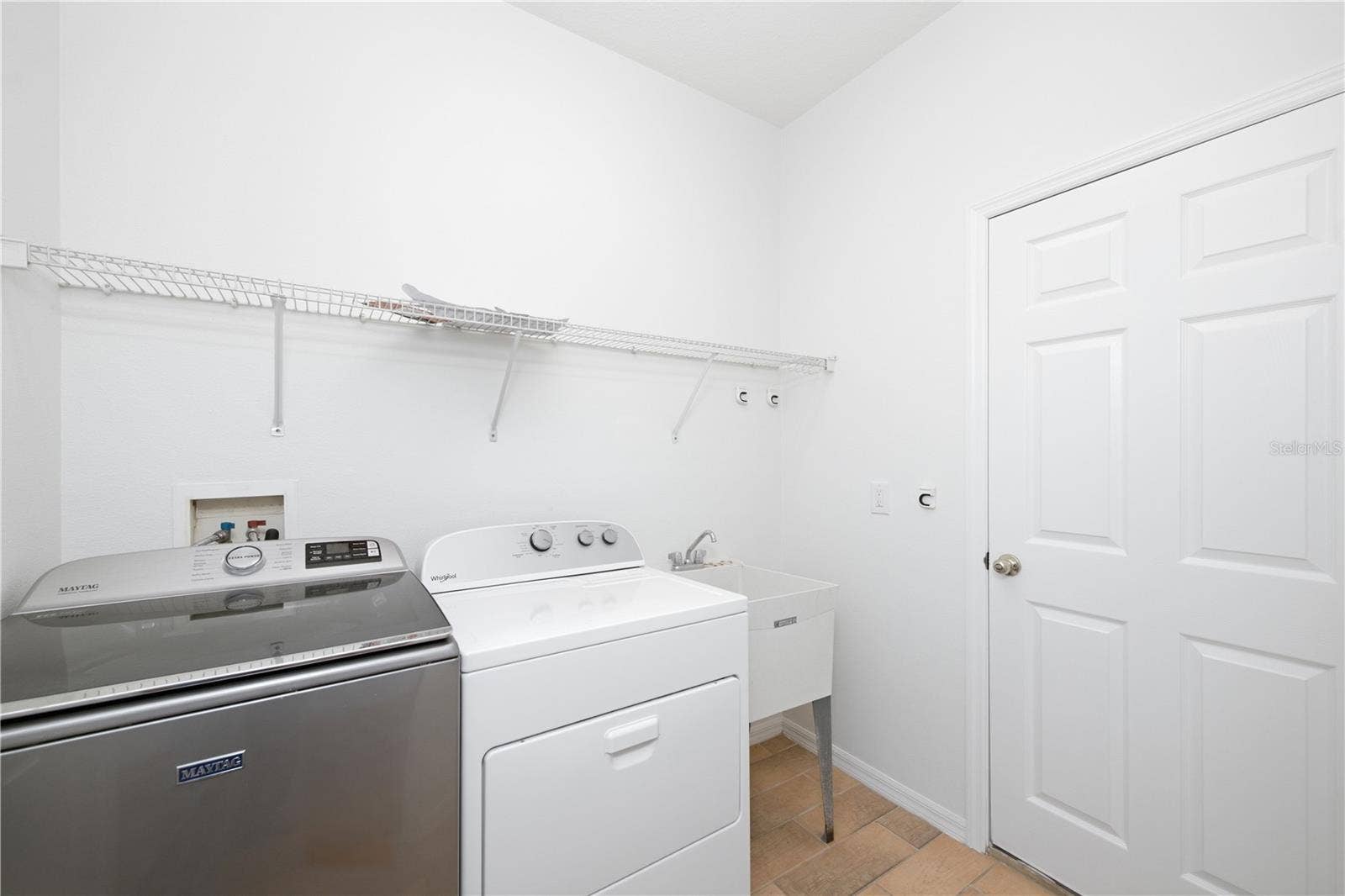 8013 STIRLING FALLS CIRCLE, Sarasota, FL 34243 8013 STIRLING FALLS CIRCLE, Sarasota, FL 34243