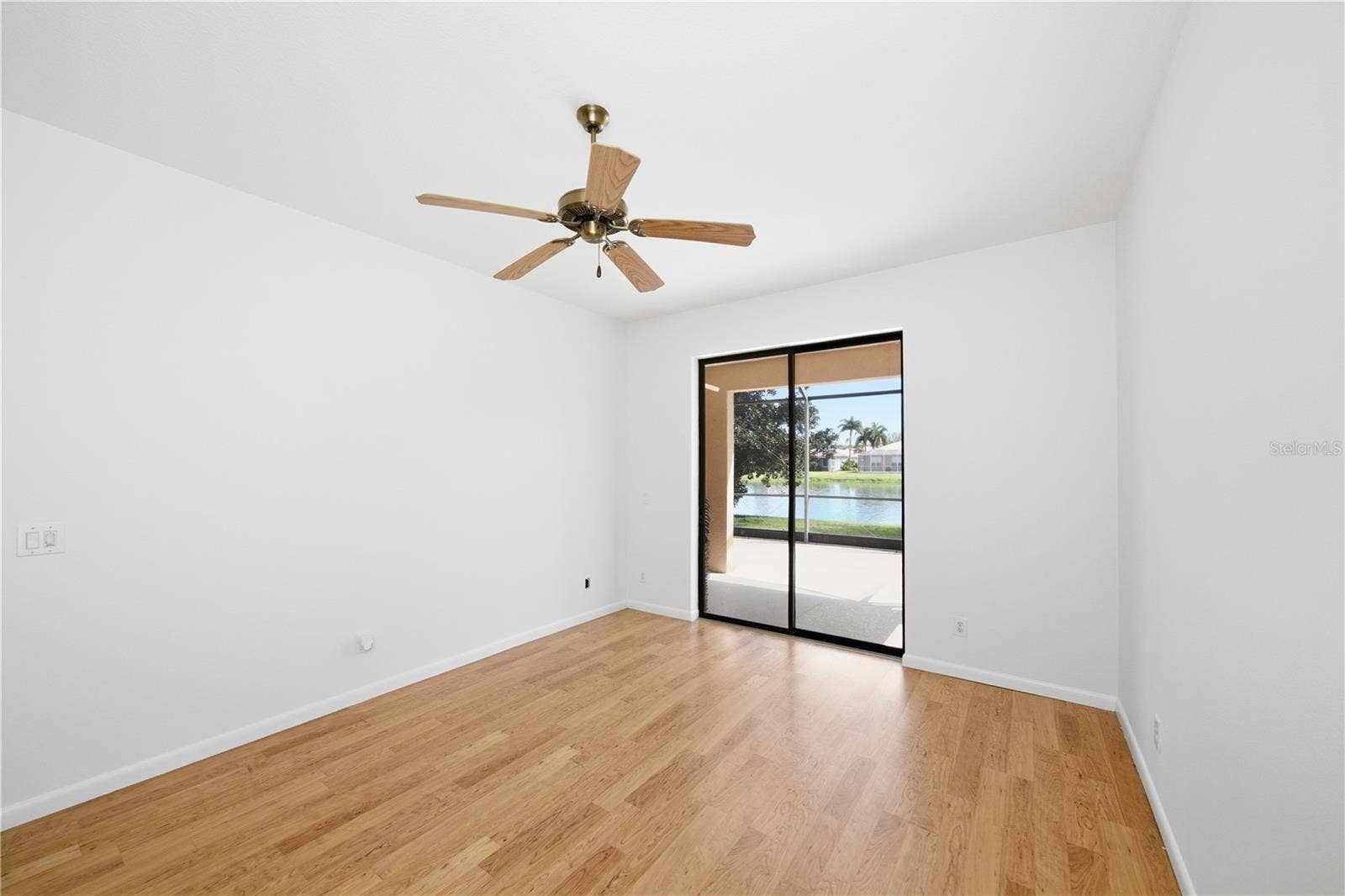 8013 STIRLING FALLS CIRCLE, Sarasota, FL 34243 8013 STIRLING FALLS CIRCLE, Sarasota, FL 34243