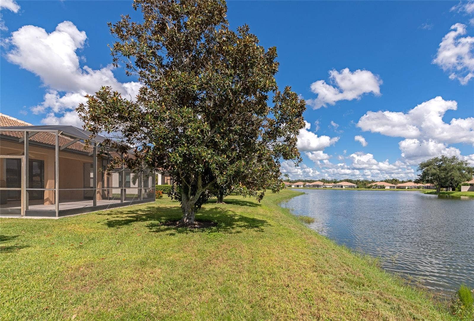 8013 STIRLING FALLS CIRCLE, Sarasota, FL 34243 8013 STIRLING FALLS CIRCLE, Sarasota, FL 34243